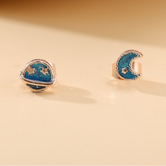 ✨NWT Moon & Planet Stud Earrings✨Hand Crafted ✨Artisan!✨ - Picture 1 of 1